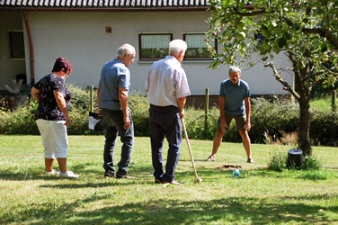 Golfspiel auf lustige Weise